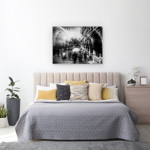 Tablou canvas - Turistii, Strada, Palat, Alb-Negru, Arhitectura, Bulevard, 75 x 100 cm - Img 3