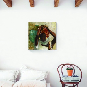 Tablou decorativ modern living cu femeie afro și vază pe canvas 60x60 cm