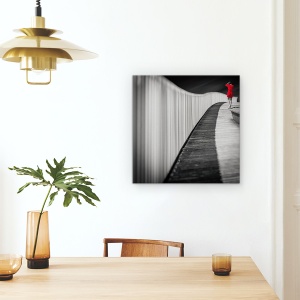 Tablou Canvas - Femeie In Rosu, Strada, Balustrada, Selectiv, Culoare, 90 x 90 cm - Img 4