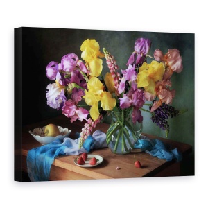 Tablou Canvas - Natura Moarta Cu Un Buchet De Irisi si Lupin, 50 x 70 cm