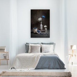 Tablou Canvas - Natura Statica Cu Afine, Flori, Albastru, Coacaze, Alb, Vaza, 60 x 90 cm - Img 3