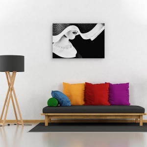 Tablou canvas - Orbitele lui Venus, Portret, Palarie, Femeie, Moda, 40 x 60 cm - Img 2