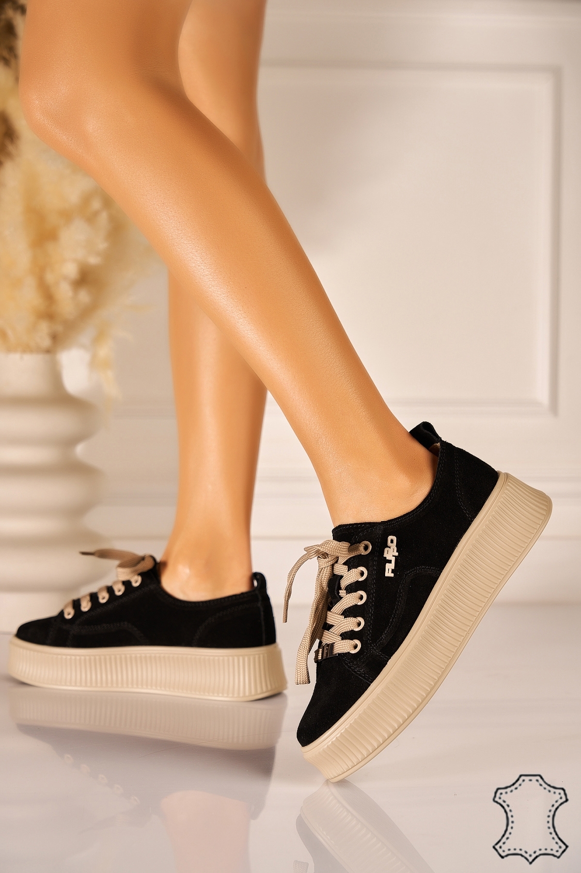 Adidasi Piele Naturala Intoarsa Negri Glenda