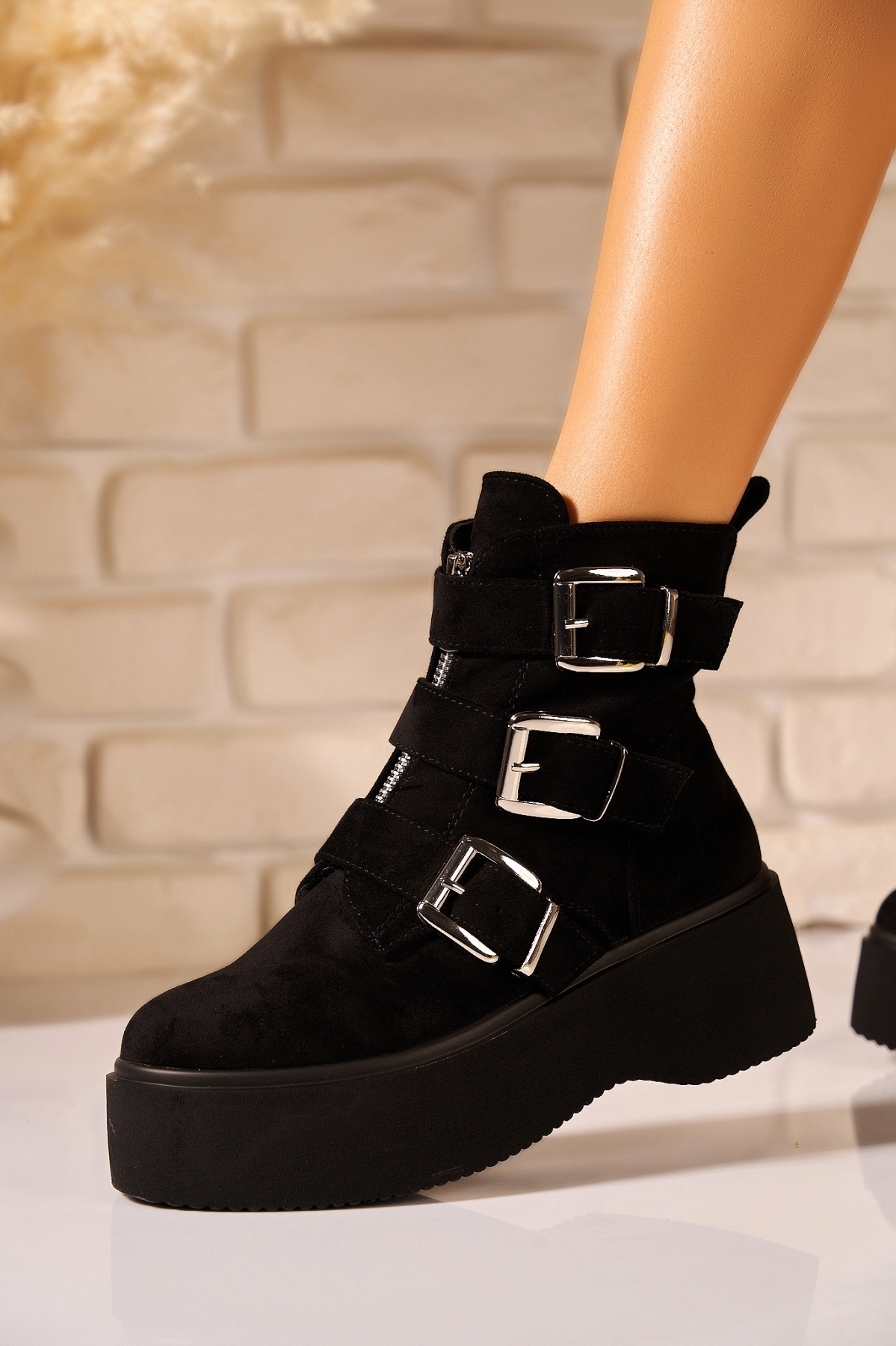 Ghete Dama Imblanite Negre din Piele Ecologica Intoarsa Eveley2