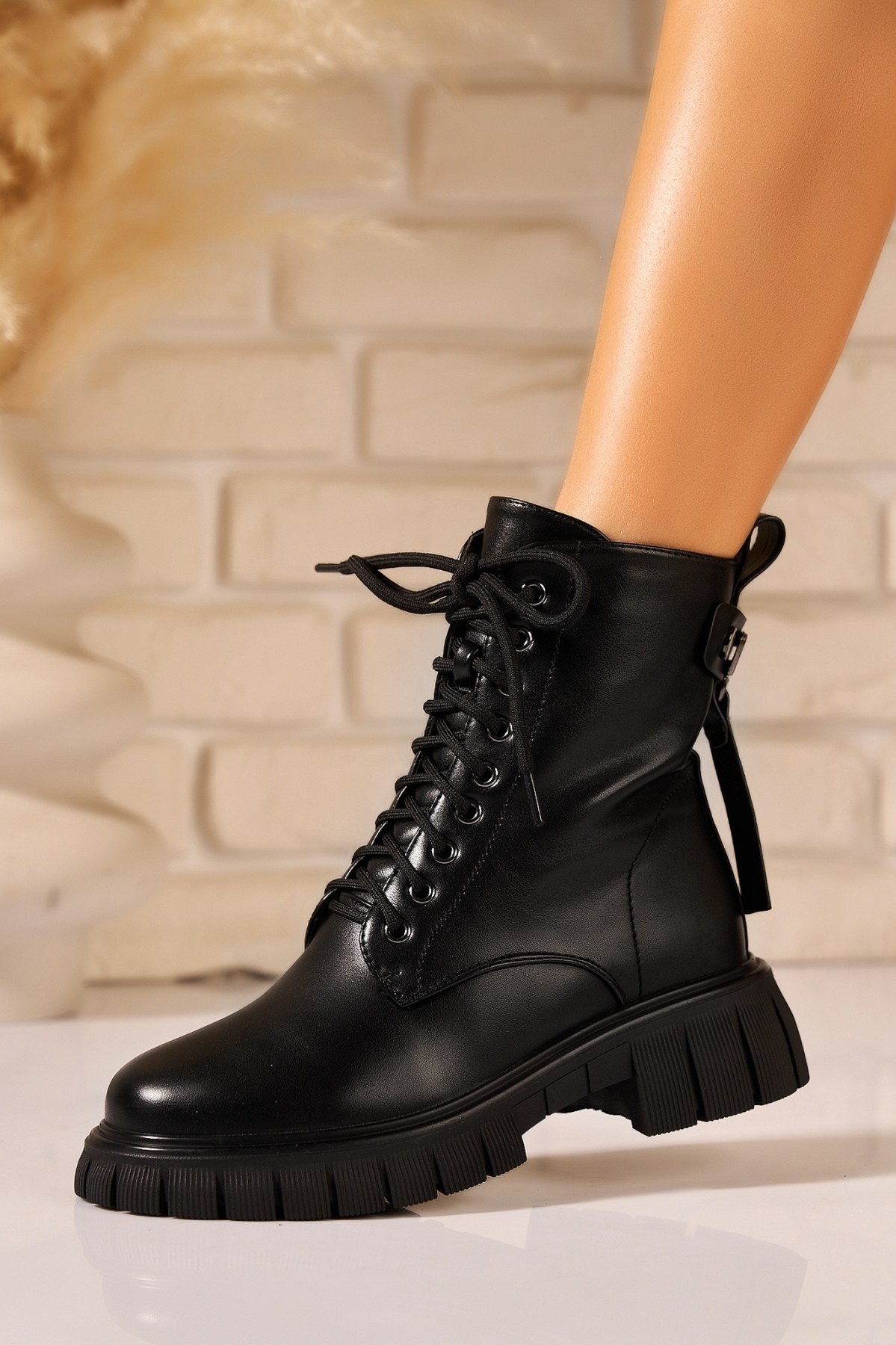 Ghete Dama Imblanite Negre din Piele Ecologica Salima