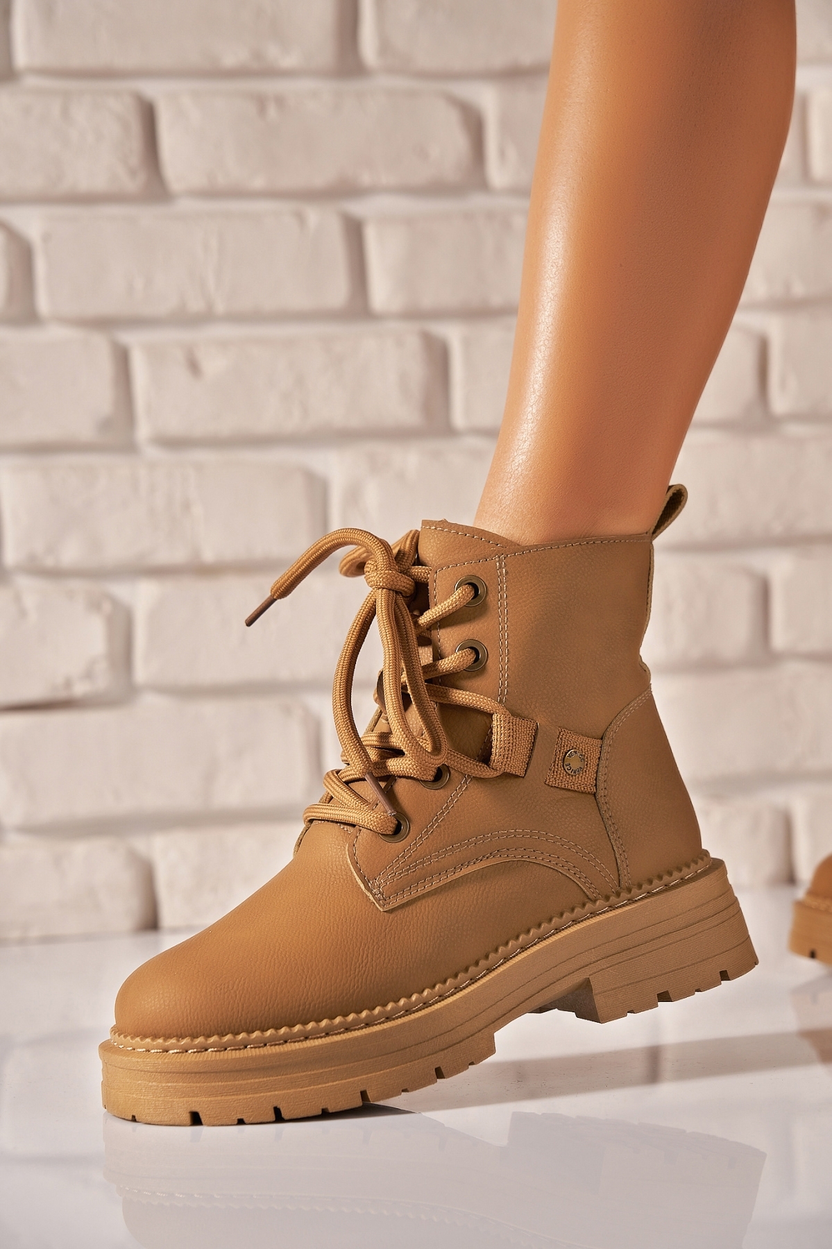 Ghete Dama Toamna Camel din Piele Ecologica Moksha