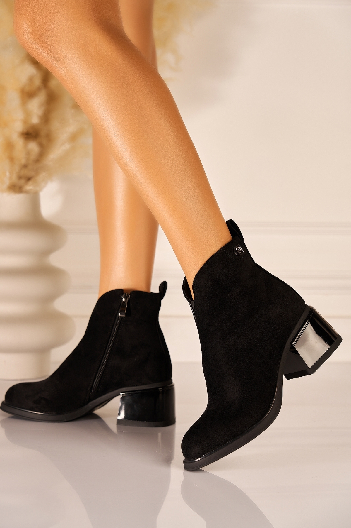 Botine dama Imblanite Negre din Piele Ecologica Intoarsa Cassidy
