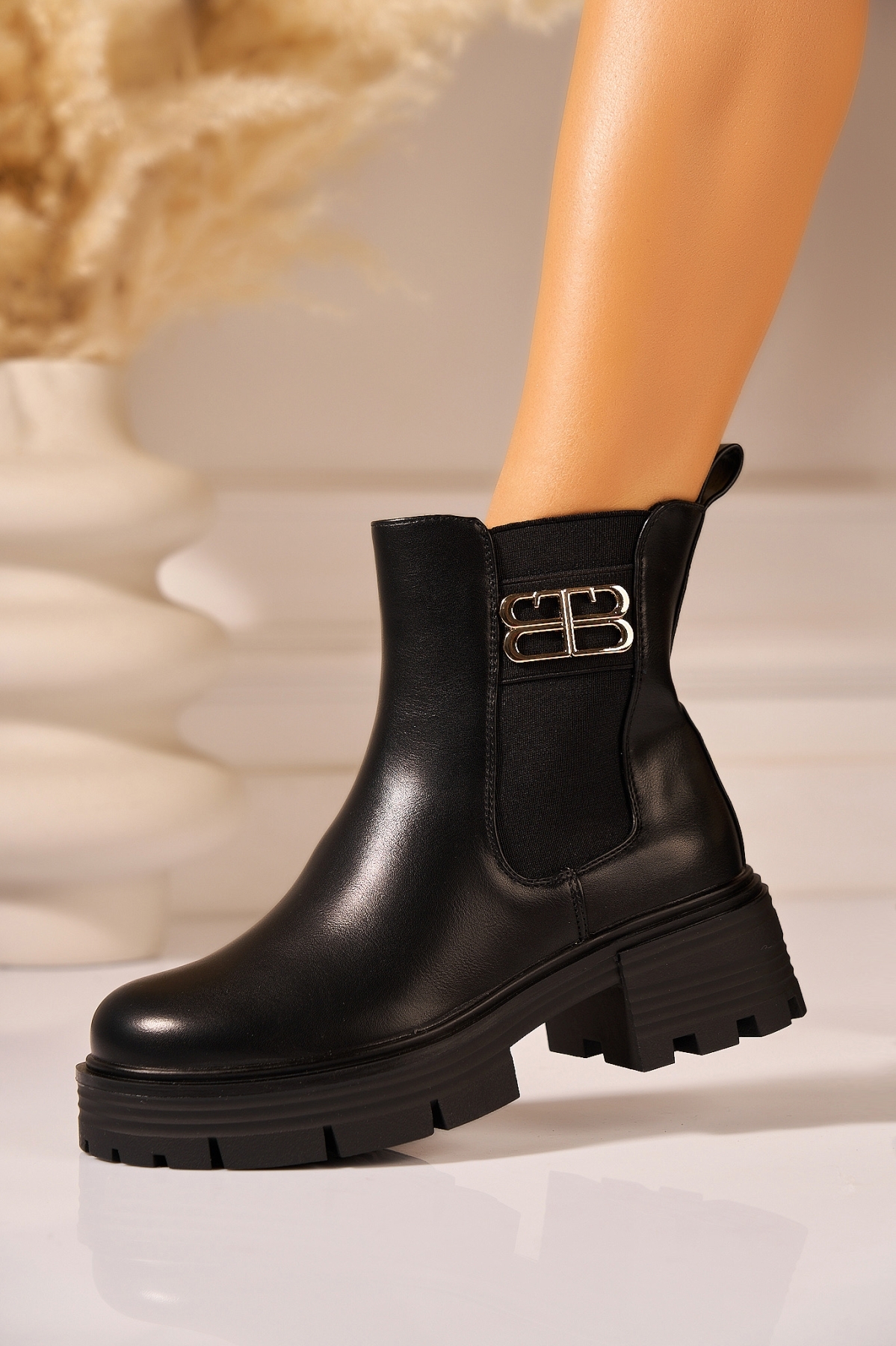 Ghete Dama Imblanite Negre din Piele Ecologica Harsim - 2 | YEO