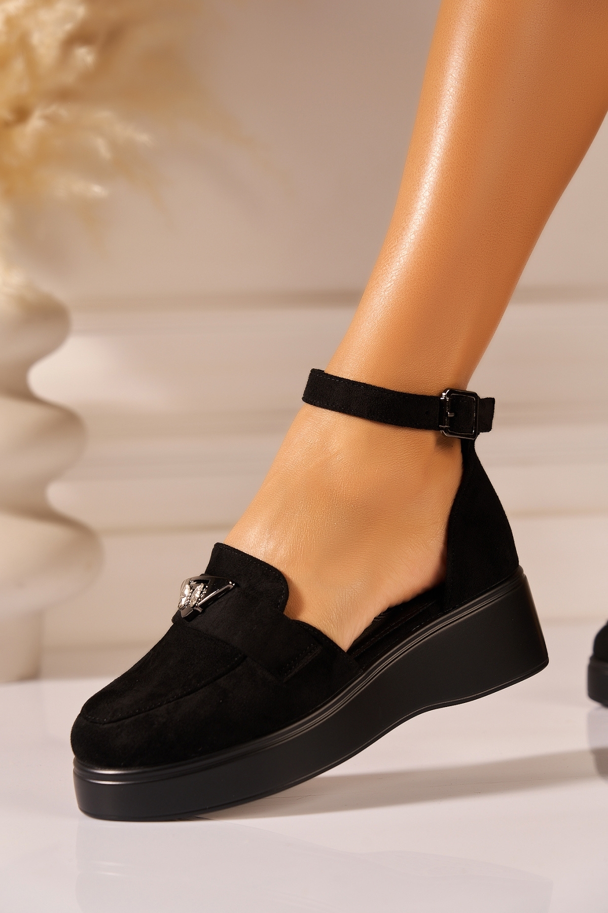 Pantofi dama casual Negri din Piele Ecologica Intoarsa Raynna2