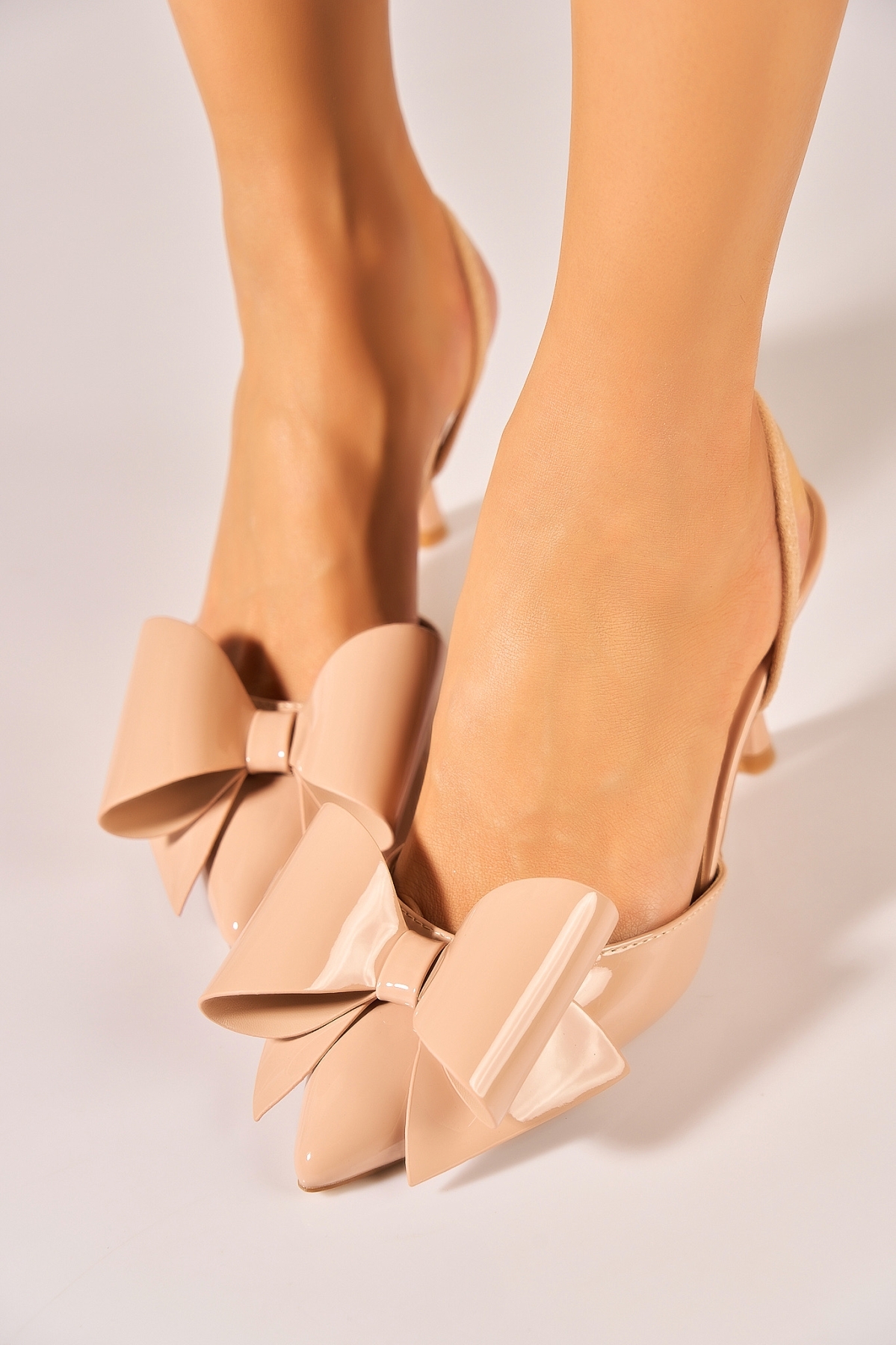 Pantofi dama eleganti Nude din Piele Ecologica Lacuita Jaqly