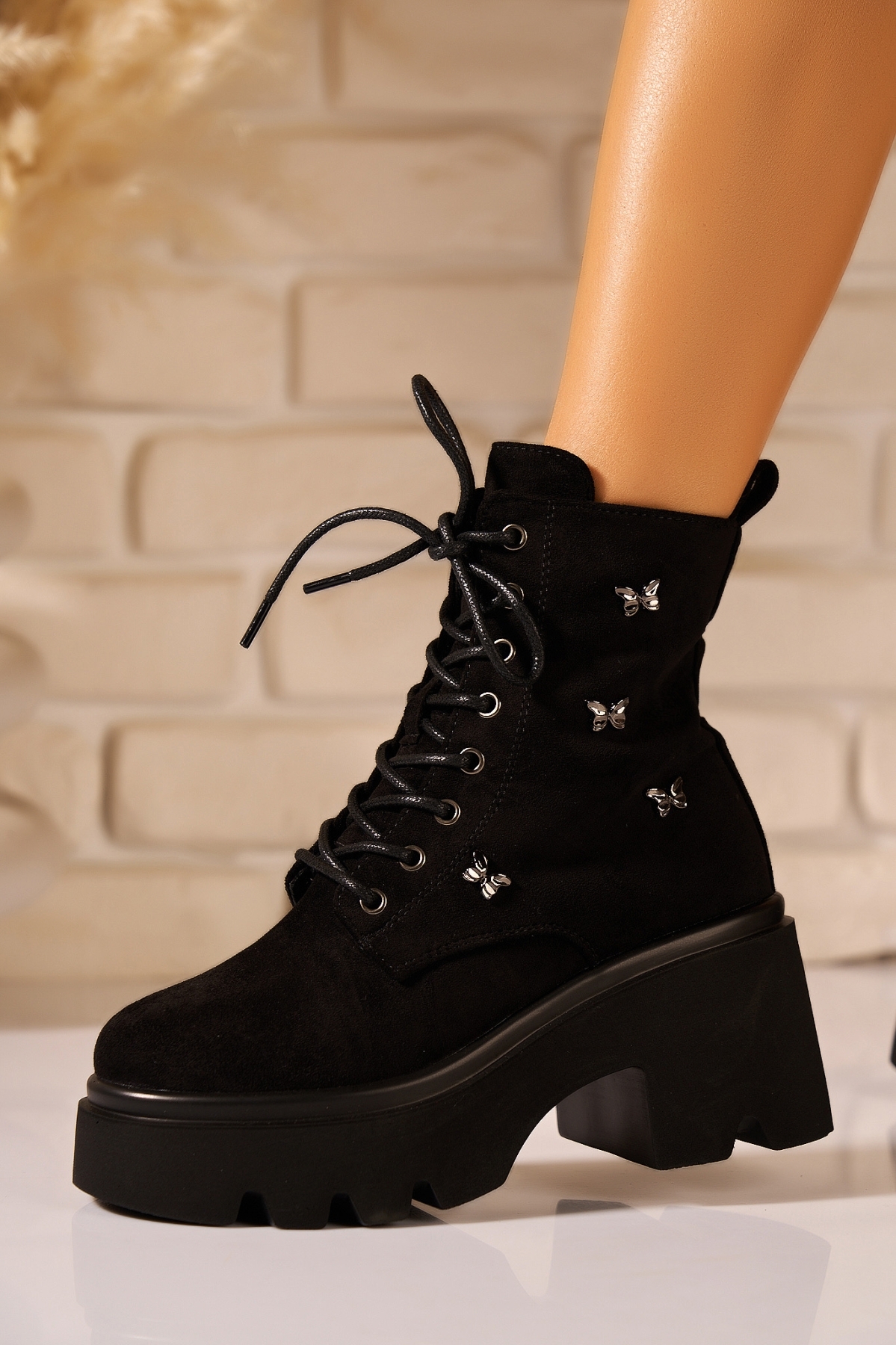 Ghete Dama Imblanite Negre din Piele Ecologica Intoarsa Alleria2