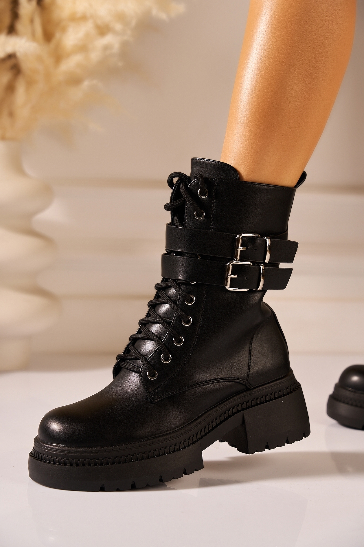 Ghete Dama Imblanite Negre din Piele Ecologica Zylene - 2 | YEO