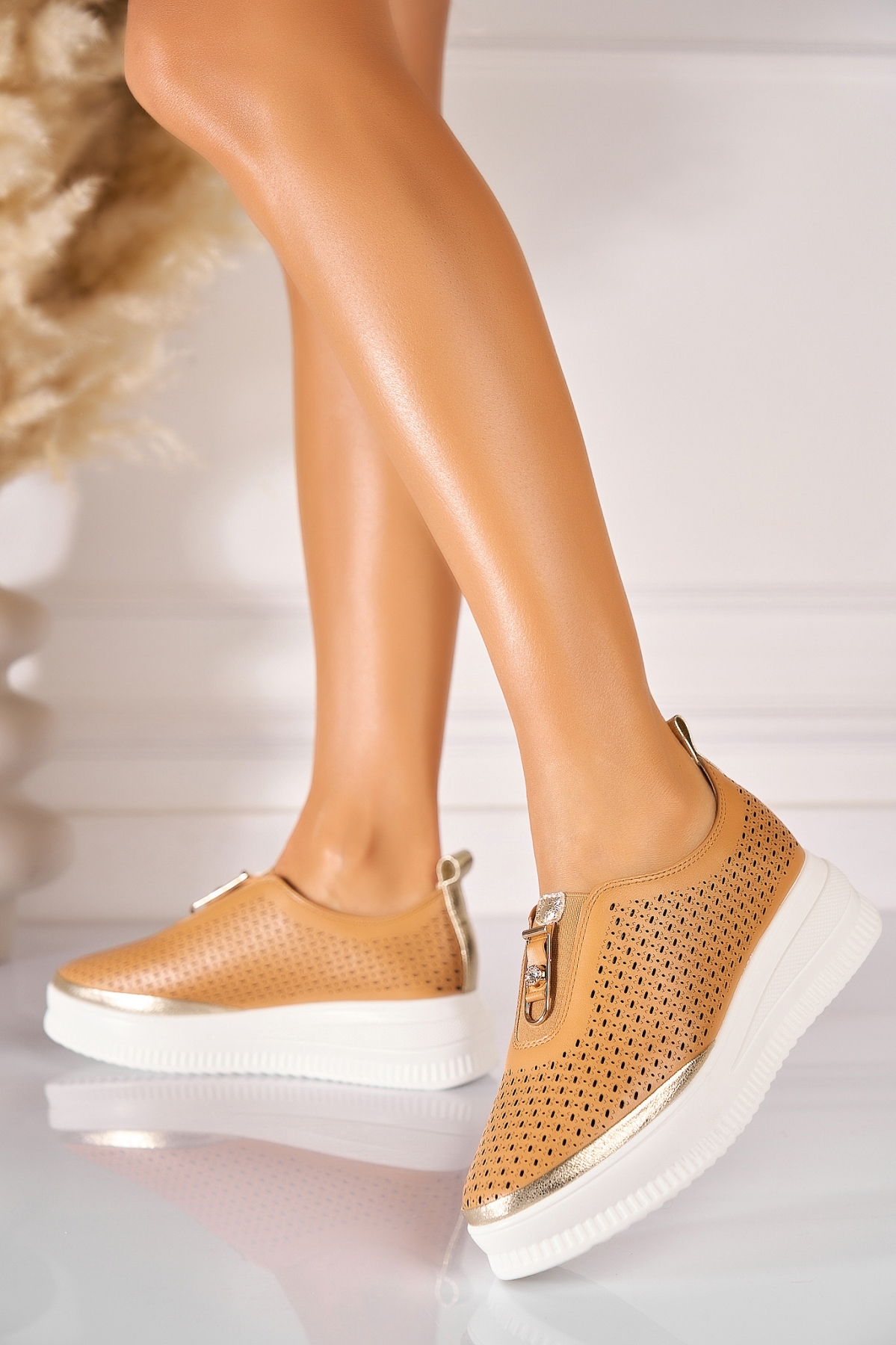 Pantofi dama casual Camel din Piele Ecologica Iksha - 1 | YEO