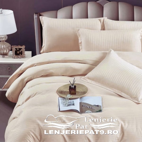 Lenjerie Pat 6 Piese Damasc Crem, cu Cearșaf Elastic 232x250 cm – Saltea 180x200 cm