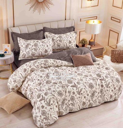 Lenjerie de Pat Maro Crem cu Flori – 6 Piese Bumbac Finet Premium, Cearșaf cu Elastic 230x250 cm, Husă cu Fermoar, Fețe Pernă 70x70 și 55x80 cm