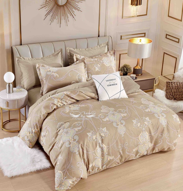 Lenjerie de Pat Crem cu Flori – 6 Piese Bumbac Finet Premium, Fermoar, Cearșaf 230x250 cm, Fețe Pernă 70x70 și 55x80 cm