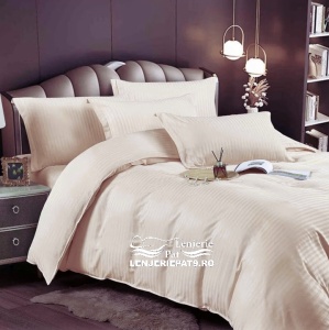 Lenjerie Pat 6 Piese Damasc Crem, cu Cearșaf Elastic 232x250 cm – Saltea 180x200 cm - Img 3