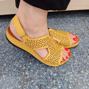 Sandale dama din piele naturala galben 228