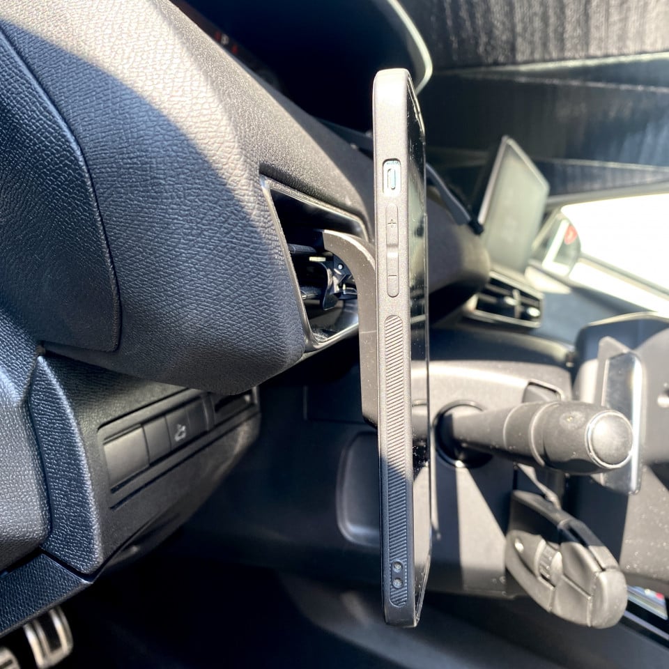 Suport Auto Premium cu Magnet pentru Telefon, Tableta, GPS cu Prindere pe  Grila de Ventilatie, Negru