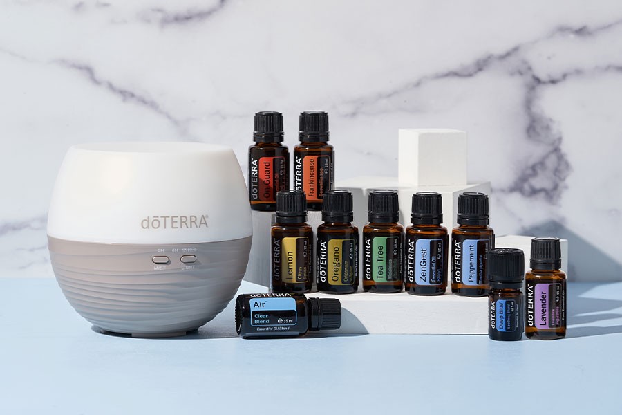 Sfaturi utile despre integrarea uleiurilor esențiale doTERRA în viața de zi cu zi, inclusiv metode de difuzare, diluare și aplicare