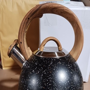 Belle Vous ceainic fluierator aragaz 3L, 22.5x22 cm, otel inoxidabil, maner rezistent caldura, compatibil inductie, negru/argintiu - Verificat A · Re-Bloom - Img 5