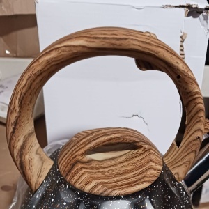 Belle Vous ceainic fluierator aragaz 3L, 22.5x22 cm, otel inoxidabil, maner rezistent caldura, compatibil inductie, negru/auriu - Verificat A · Re-Bloom - Img 6