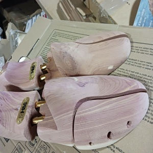 H&S set 2 sanuri intindere pantofi, lemn cedru, marime 43/44, unisex, Maro - Verificat A · Re-Bloom - Img 6