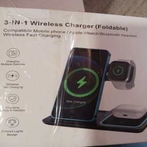 ReadeREST statie de incarcare wireless 3 in 1, telefon, casti si smartwatch, compatibil iPhone, Android, AirPods, Apple Watch, Samsung, Huawei, Xiaomi, alb - Verificat A · Re-Bloom - Img 6