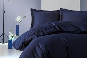 Set husa pilota + fata de perna, satin bumbac 100%, 135x200 cm + 80x80 cm, albastru inchis - Verificat A · Re-Bloom