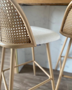 Produs Resigilat Set 2 scaune de bar Re-Bloom Cornell, lemn masiv/in, 46x51x104 cm, 120 kg, bej/natur - Verificat A - Img 3
