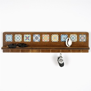 Raft de perete pentru depozitarea cheilor Re-Bloom, lemn, maro inchis, 60 x 14 x 8 cm