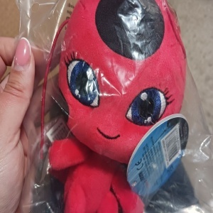Bandai Miraculous Tikki jucarie de plus 30x20 cm, personaj oficial, moale si sigur, 0 luni+ - Verificat A · Re-Bloom - Img 4