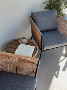 Produs Resigilat Set bistro Re-Bloom Gargano 3 piese, ratan PE/otel, masa 50x50x50 cm, fotolii 70x68x72 cm, perne UV, 2 locuri, gri/negru/natur - Verificat A - Img 6