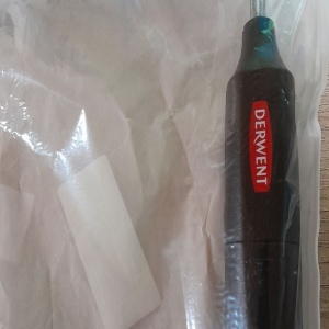 Radiera electrica Derwent Professional, cu baterii, 8 rezerve incluse, negru, Resigilat, Grad B - Img 2