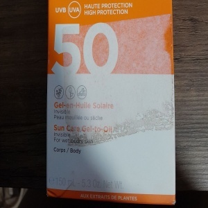 Gel cu protectie solara Clarins Sun Care Gel-to-Oil, SPF 50, 150 ml, Resigilat, Grad A - Img 2