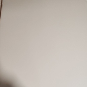 Masa plianta 150x70 cm – Masa dreptunghiulara pentru evenimente si catering, design pliabil cu maner de transport, picioare metalice rezistente, blat HDPE, alb, Resigilat, Grad A - Img 6