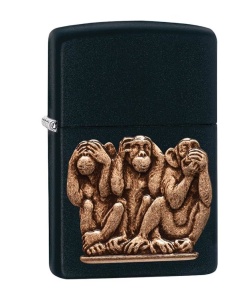 Bricheta Zippo Black Matte Emblem Attached Three Monkeys, Resigilat, Grad A - Img 3