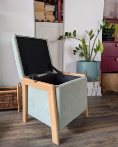 Produs Resigilat Taburet cu spatiu de depozitare Re-Bloom Edland, textil/placaj/fier, 45x43x44 cm, spuma, 120 kg, verde deschis/maro - Verificat A - Img 2