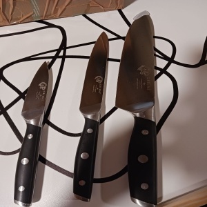 Orient Carbon Series set 3 cutite bucatarie, otel inoxidabil german X50 Ultra+ 56HRC, cutit bucatar 20cm + utilitar 15cm + legume 9.5cm, capace protectie incluse, negru - Verificat B · Re-Bloom - Img 6