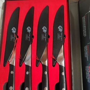 Set cutite pentru friptura, 4 piese, 13 cm, fara zimtare, din otel inoxidabil german X50 Ultra +, negru, Resigilat, Grad A - Img 5