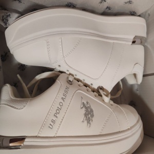 U.S. Polo Assn., Pantofi sport din piele ecologica cu logo, Alb murdar, Argintiu, 38, Resigilat, Grad A - Img 2