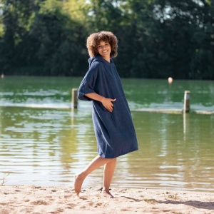 Homelevel poncho de baie unisex, bumbac organic 100%, marime S-M, gluga + buzunar cangur, lavabil 40°C, albastru - Verificat A · Re-Bloom - Img 6