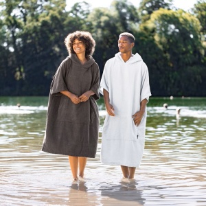 Homelevel poncho de baie unisex, bumbac organic 100%, marime S-M, gluga + buzunar cangur, lavabil 40°C, gri - Verificat A · Re-Bloom - Img 3
