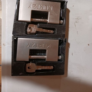 Kurtzy set 2 lacate otel calit, 9.4x2.9x7cm, zavat Ø12mm, 1kg/lacat, 5 chei/lacat, gri - Verificat A · Re-Bloom - Img 7