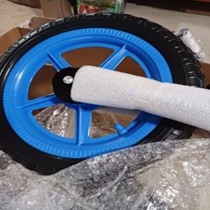 Bixe bicicleta fara pedale, cadru aluminiu, roti 12 inch, varsta 2-5 ani, albastru - Verificat A · Re-Bloom - Img 6