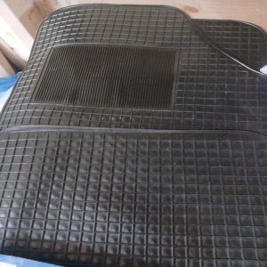 Kiwari Strong set 4 covorase auto universale, PVC, spate antiderapant, Negru - Verificat A · Re-Bloom - Img 5