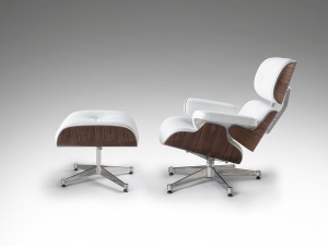 FOTOLIU CONFORTABIL EAMES, CU SUPORT PENTRU PICIOARE, 82 CM, ALB/NUC/CROM, TAPITERIE DIN PIELE SI LEMN SI PICIOARE DIN ALUMINIU, STIL MODERN - Img 2