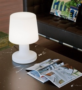 LAMPA DE MASA CARMEN 45 PENTRU INTERIOR, CONFECTIONATA DIN POLIETILENA, ALBA - Img 1
