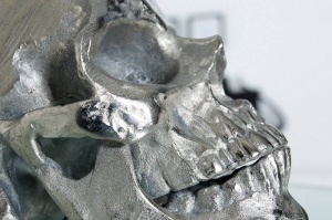 VEIOZA SKULL 44CM NEGRU/ARGINTIU DIN TEXTIL SI ALUMINIU COD 38320 - Img 4