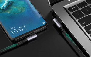 Cablu unghiular USB la USB-C